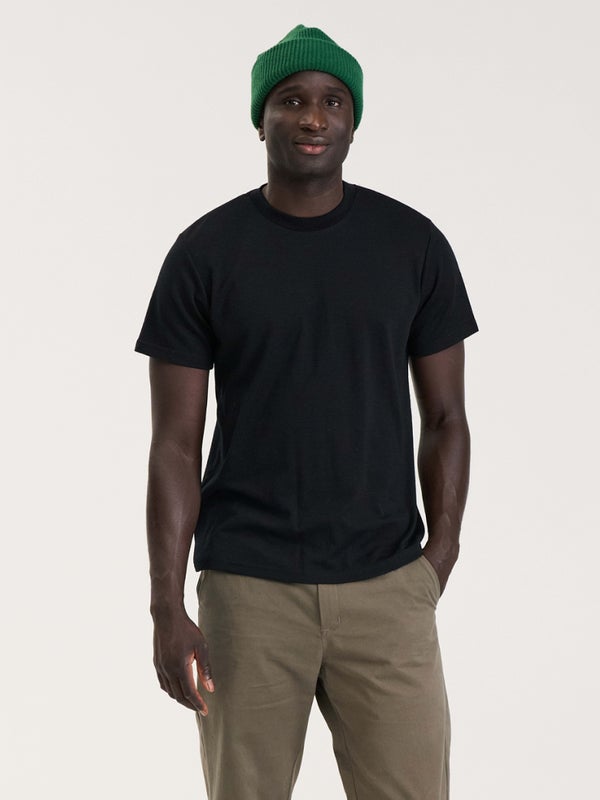 Classic T-Shirt, black