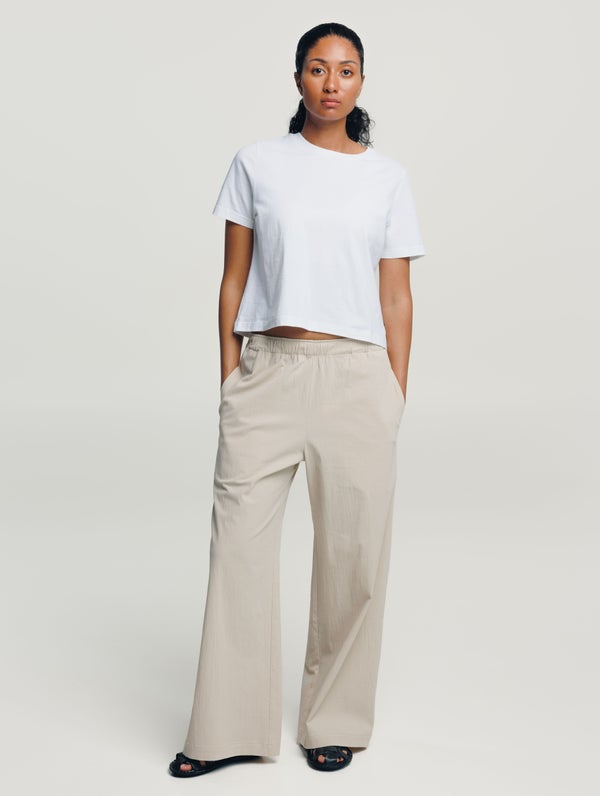 Emilia Pants, sandy beach