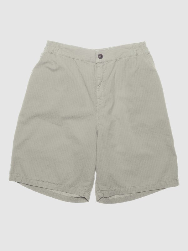 Neilikka Shorts, sandy beach